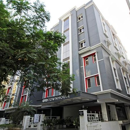 Oyo Townhouse 9 Hitech City Hyderabad Exterior foto