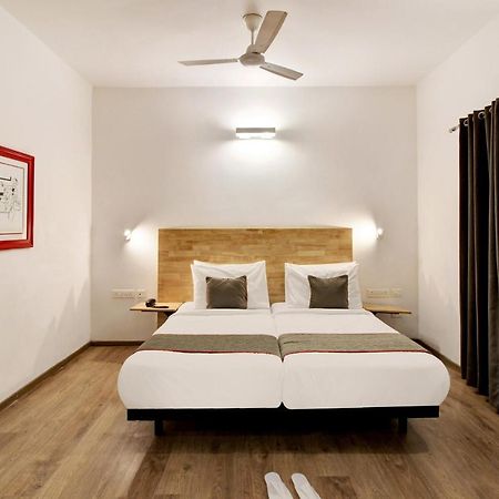 Oyo Townhouse 9 Hitech City Hyderabad Exterior foto