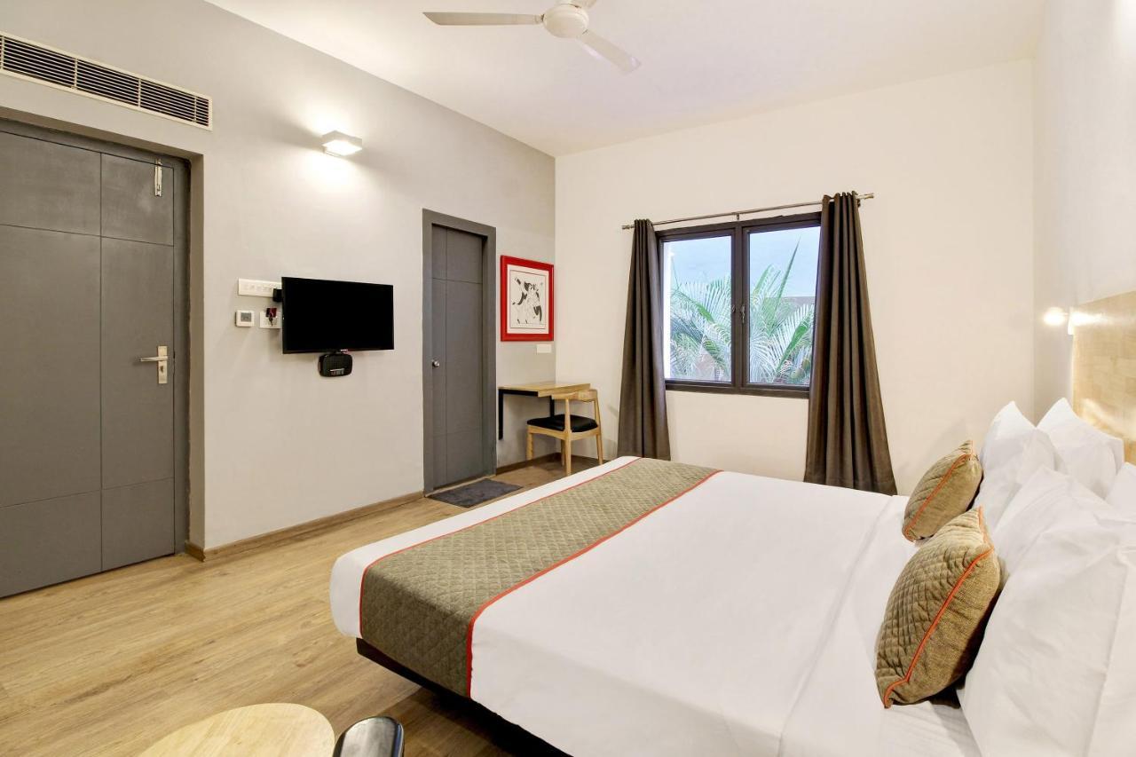 Oyo Townhouse 9 Hitech City Hyderabad Exterior foto