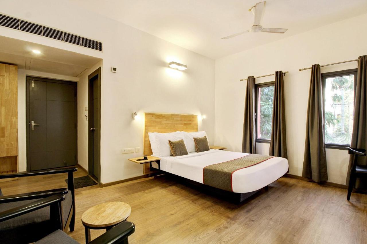 Oyo Townhouse 9 Hitech City Hyderabad Exterior foto